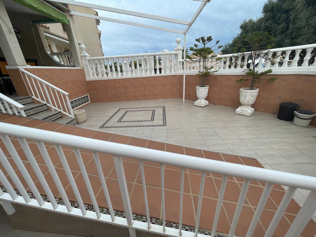 Property photo 2 of 34