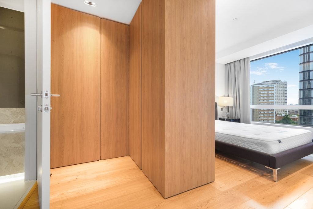 Property photo 3 of 13 Canaletto Tower