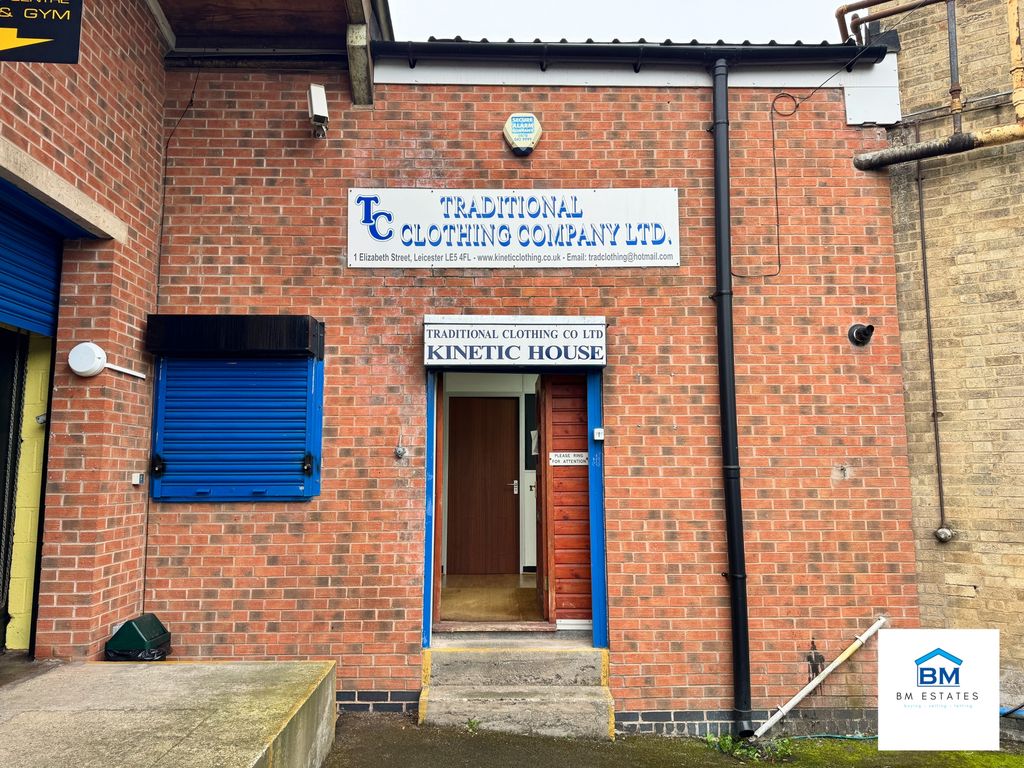 Property photo 2 of 7 Photo 3