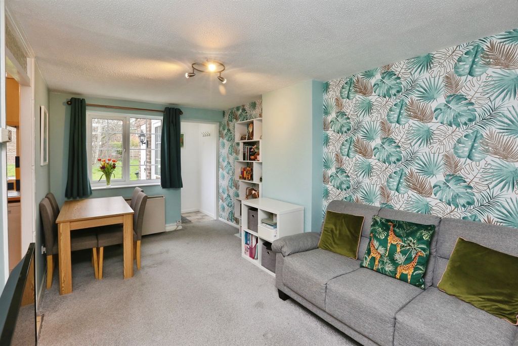 Property photo 3 of 21