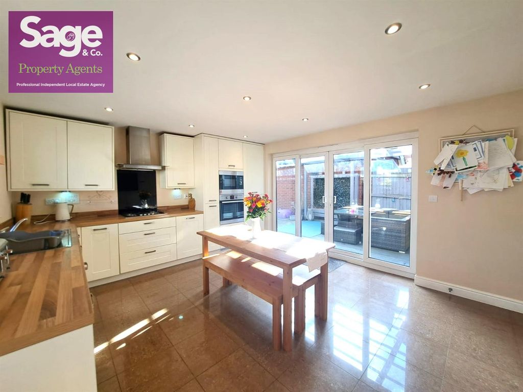 Property photo 3 of 30