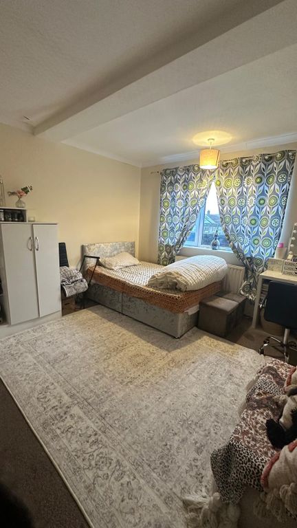 Property photo 2 of 5 Gallery
