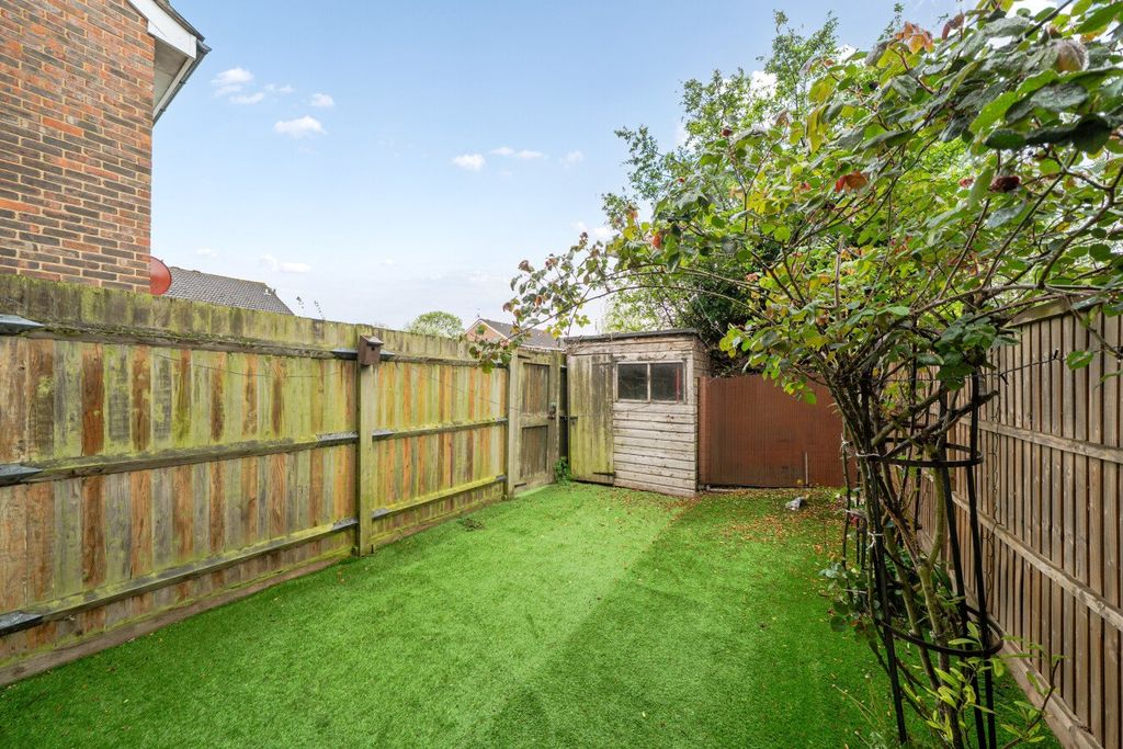 Property photo 2 of 15 Picture No. 36