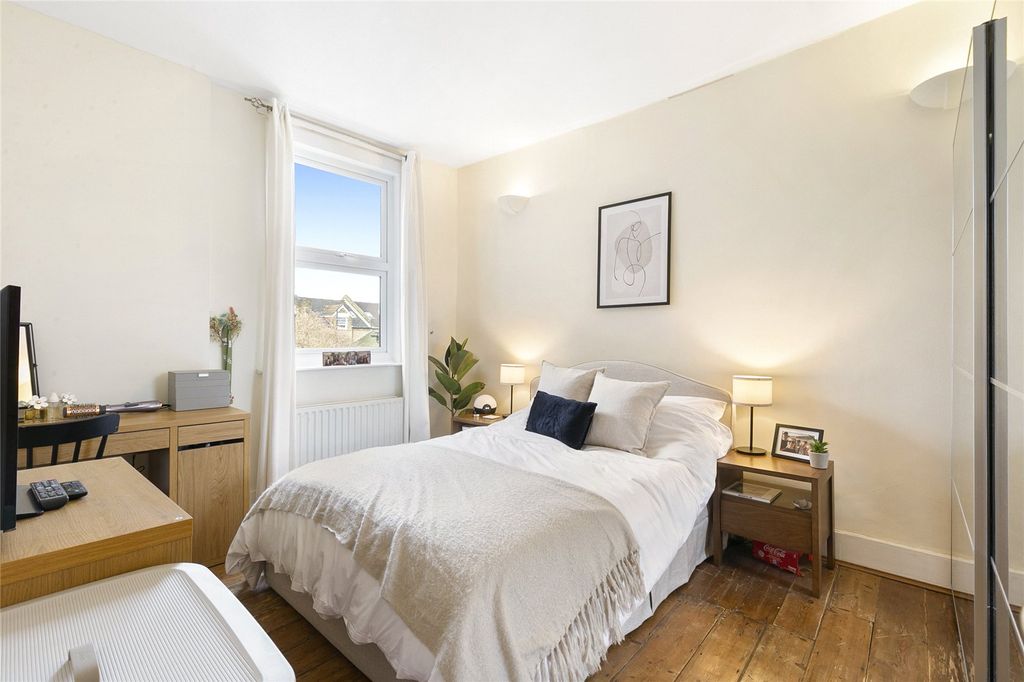 Property photo 3 of 10 Picture No. 23