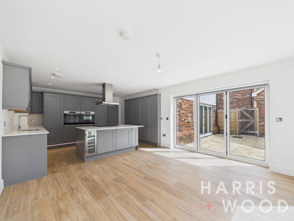 Property photo 2 of 40 4420695