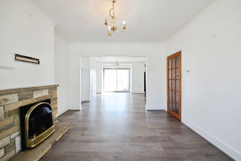 Property photo 2 of 23 Pbox-Img.Jpg