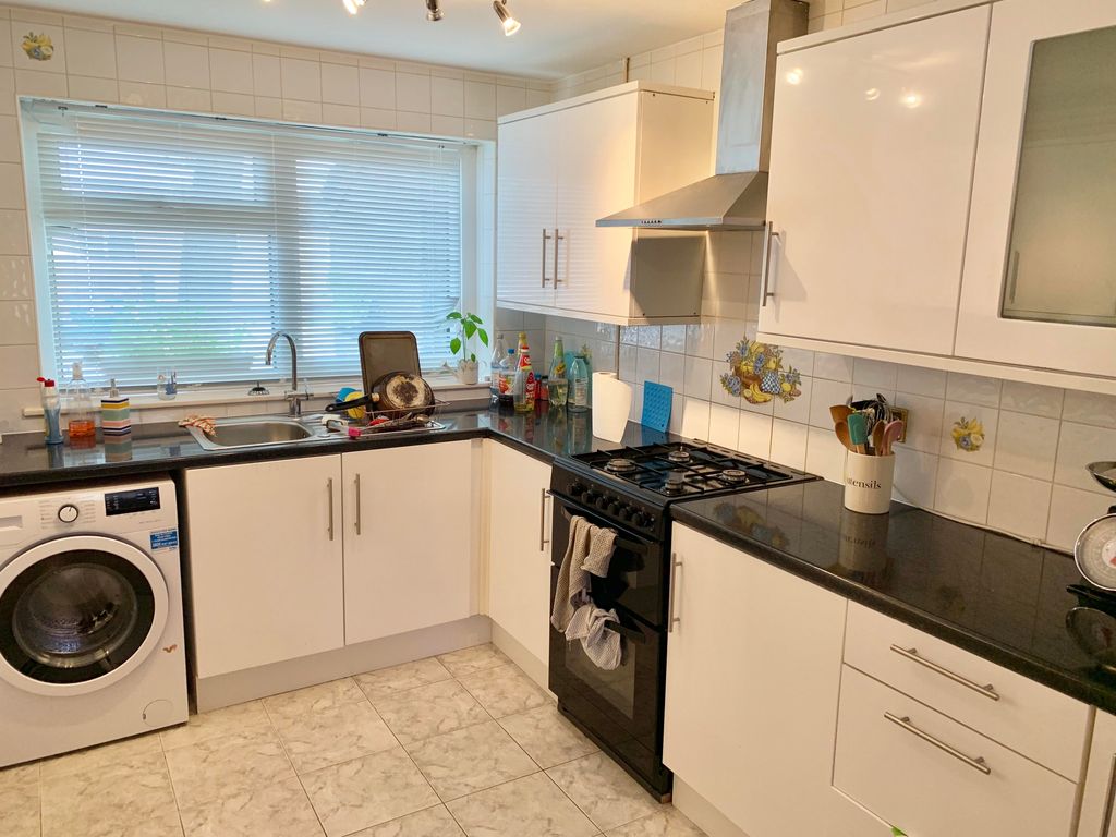 Property photo 2 of 12 Image