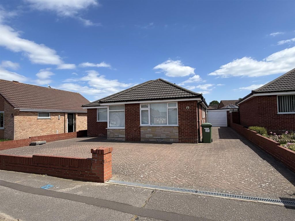Property photo 1 of 14 8Ea2d29E-88B9-4Aeb-858c-7d4d7Cbcec30.Jpg