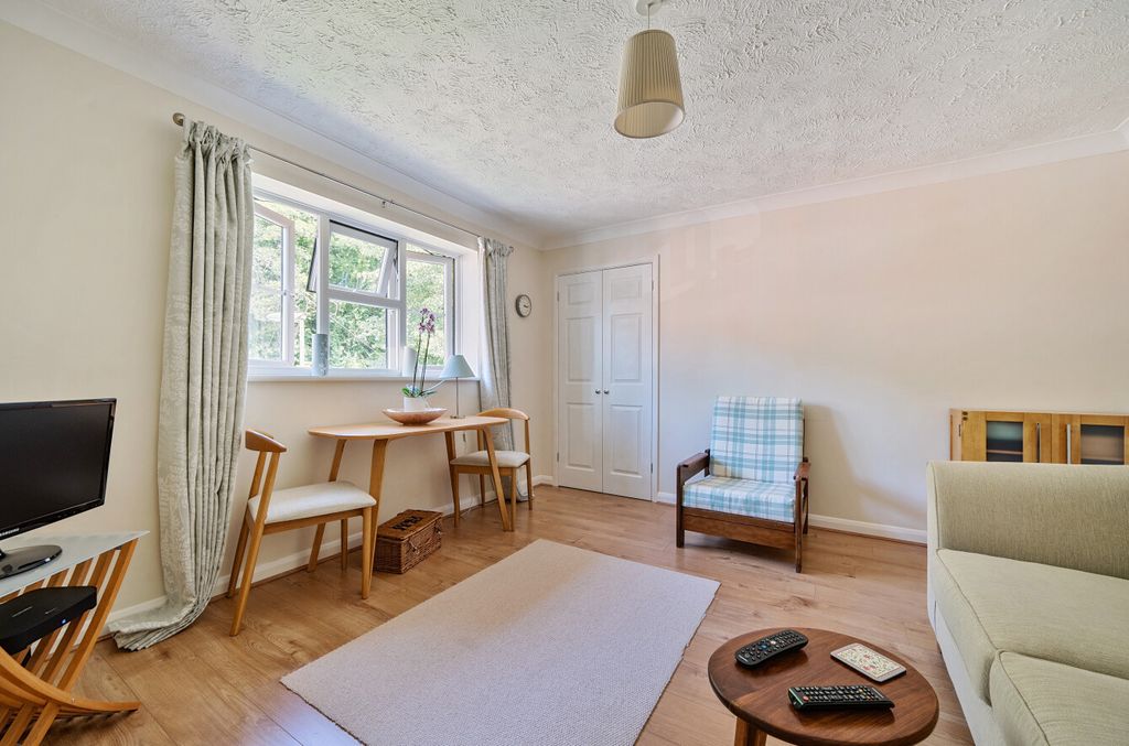 Property photo 3 of 18 1313306-8-687A5A8...