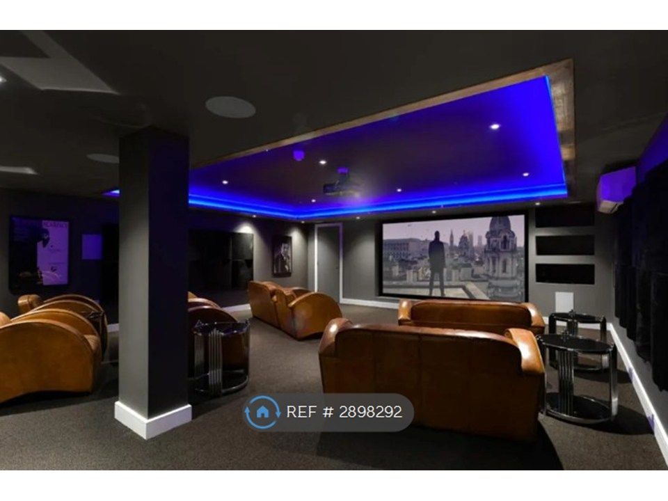 Property photo 2 of 12 Cinema