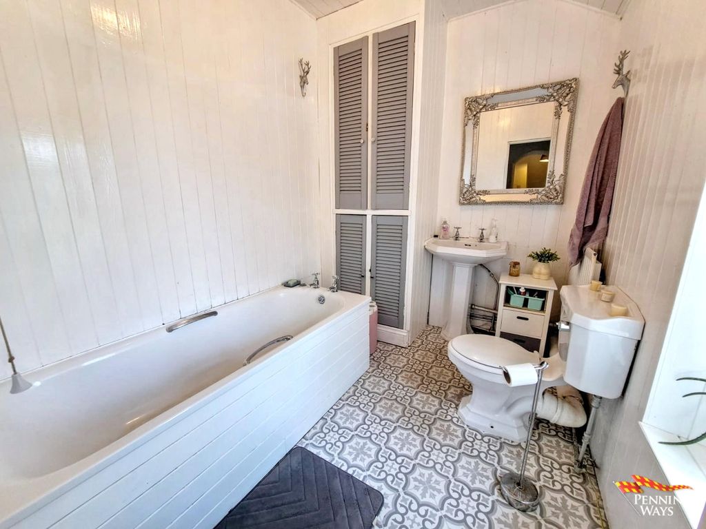 Property photo 1 of 27