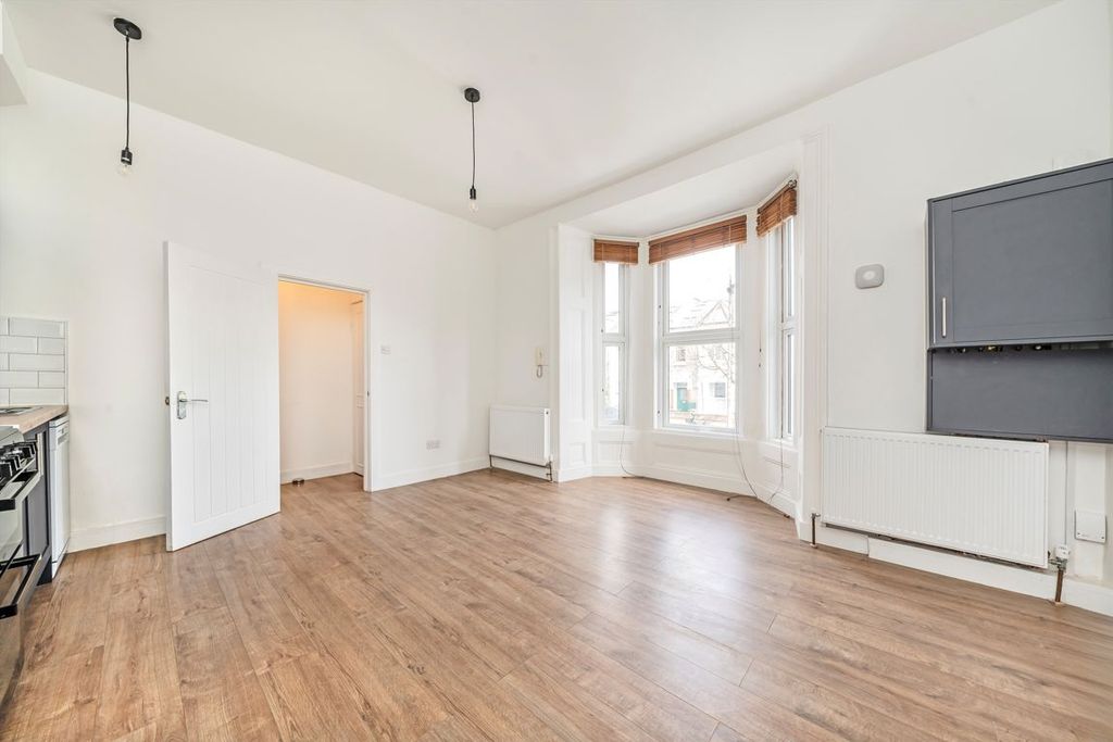 Property photo 2 of 4