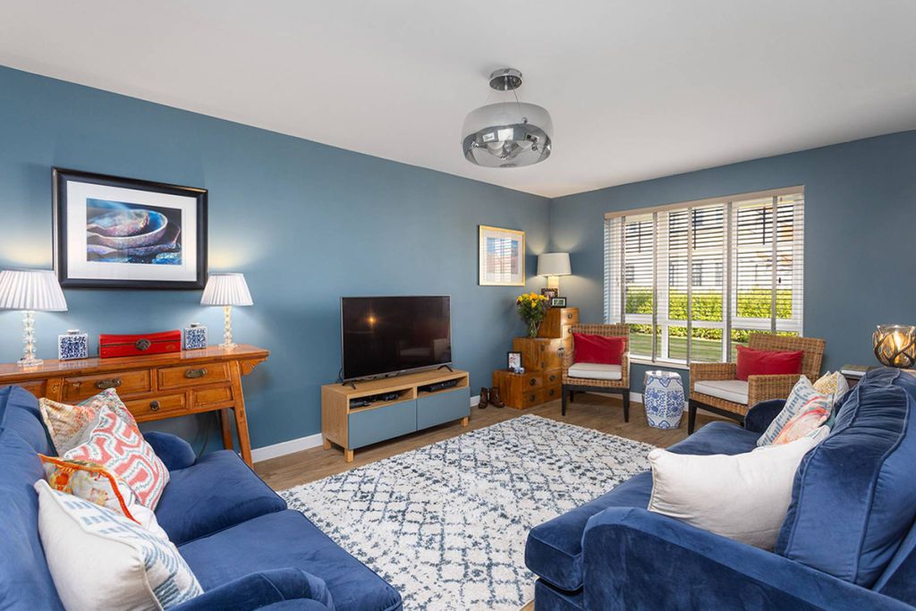 Property photo 2 of 30