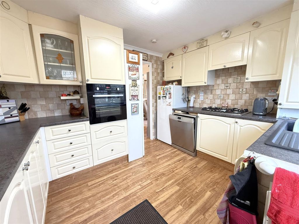 Property photo 2 of 18 Img_3076.Jpg