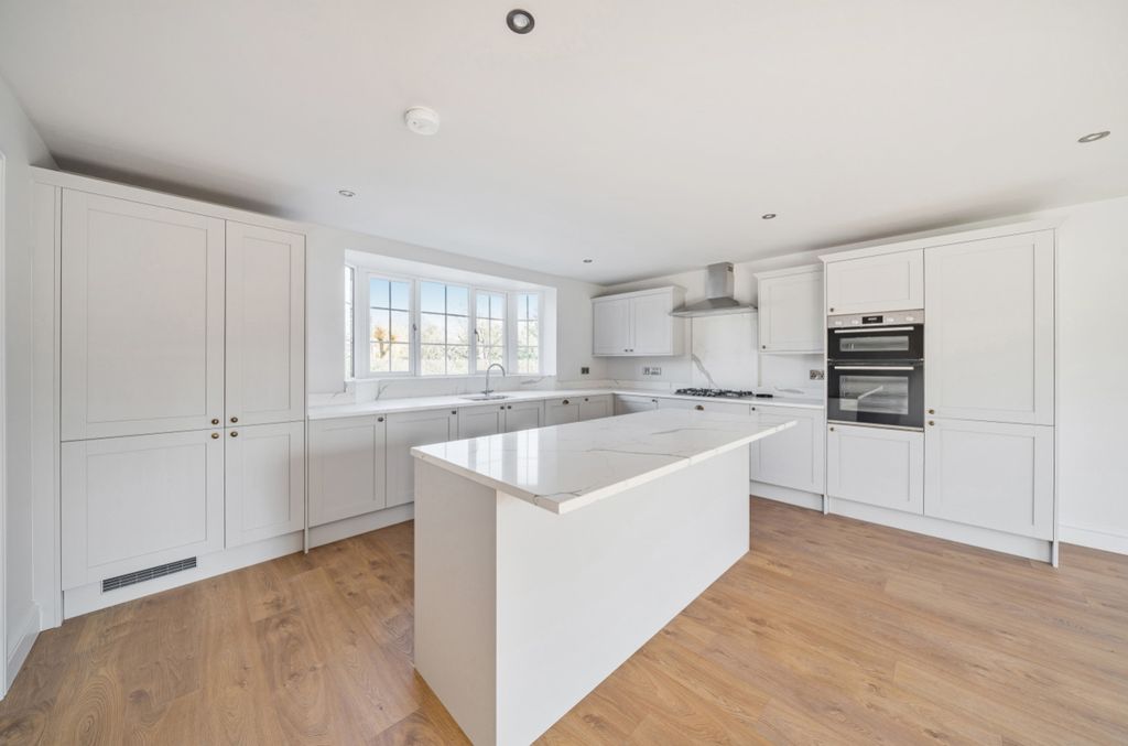 Property photo 2 of 26 1089276 (5)