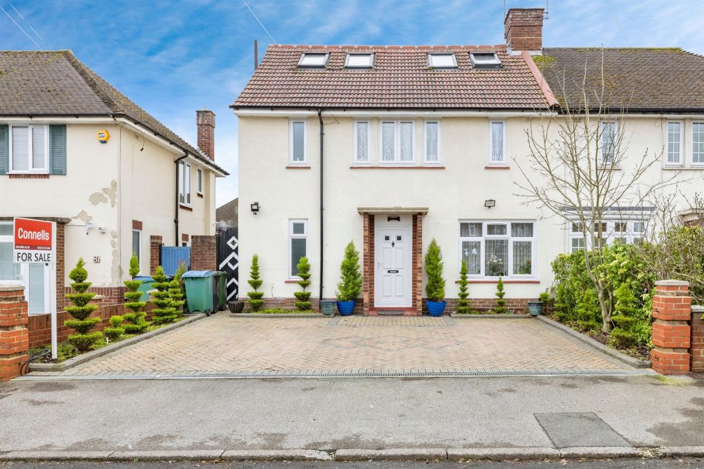 Property photo 1 of 17
