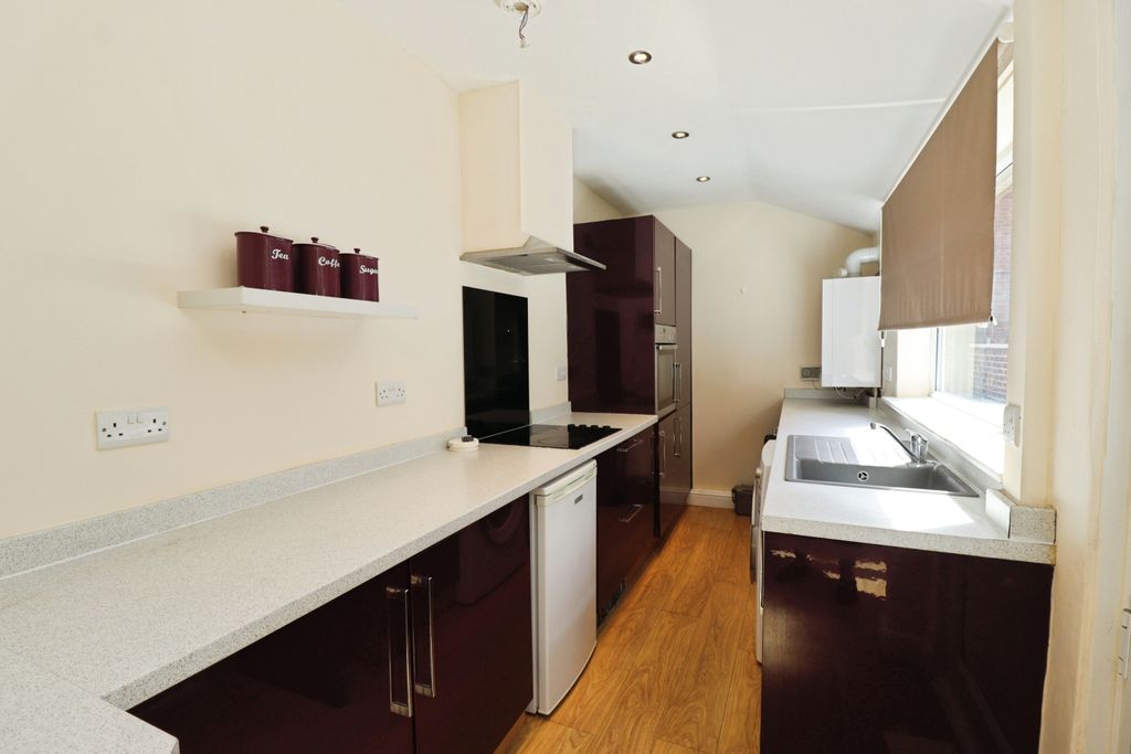 Property photo 2 of 13
