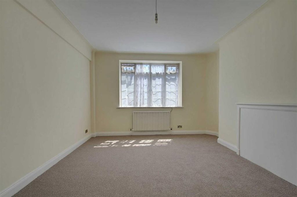 Property photo 2 of 4 Pw7Fitccx4_Hwegu1Dzcsael5Fq.Jpg