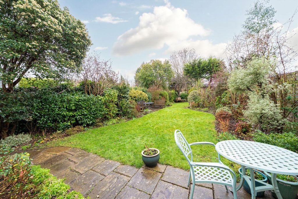 Property photo 3 of 8