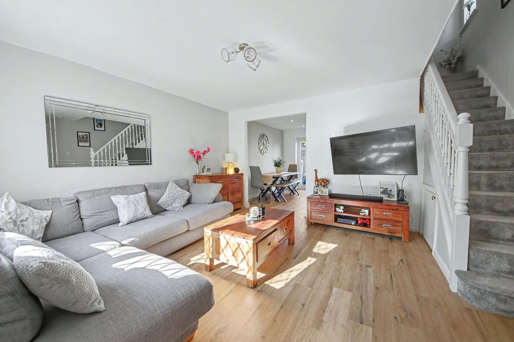 Property photo 2 of 12