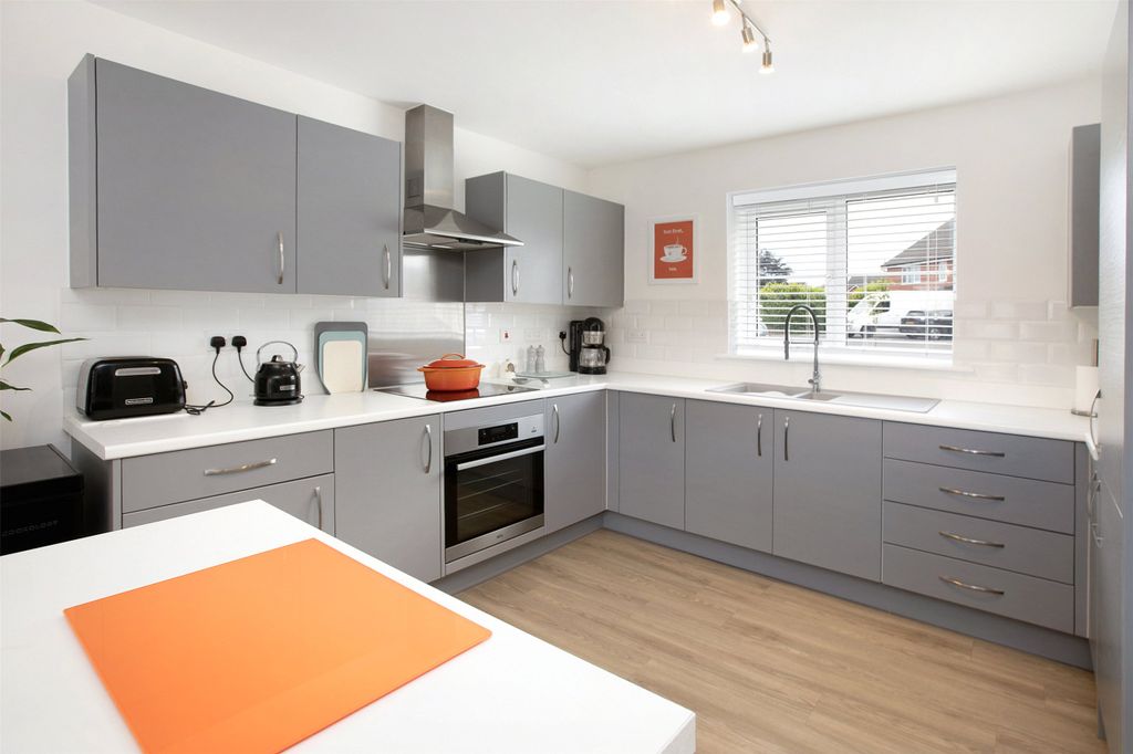 Property photo 3 of 19 3 - Picture No. 20