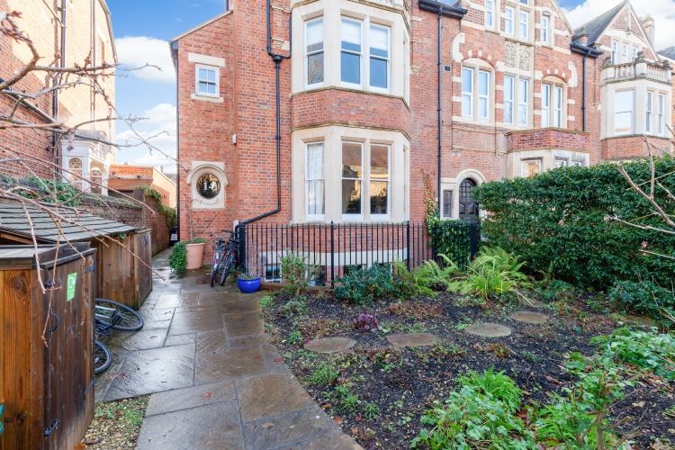 Property photo 2 of 7 212063