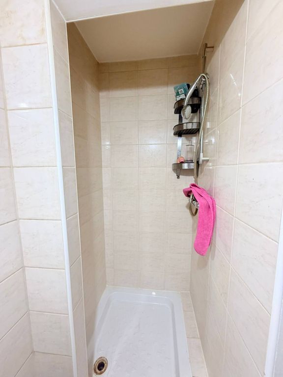 Property photo 2 of 7 Gallery