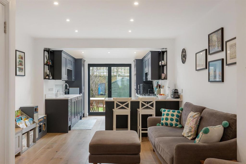 Property photo 3 of 15 386B8125-Enhanced-Nr.Jpg