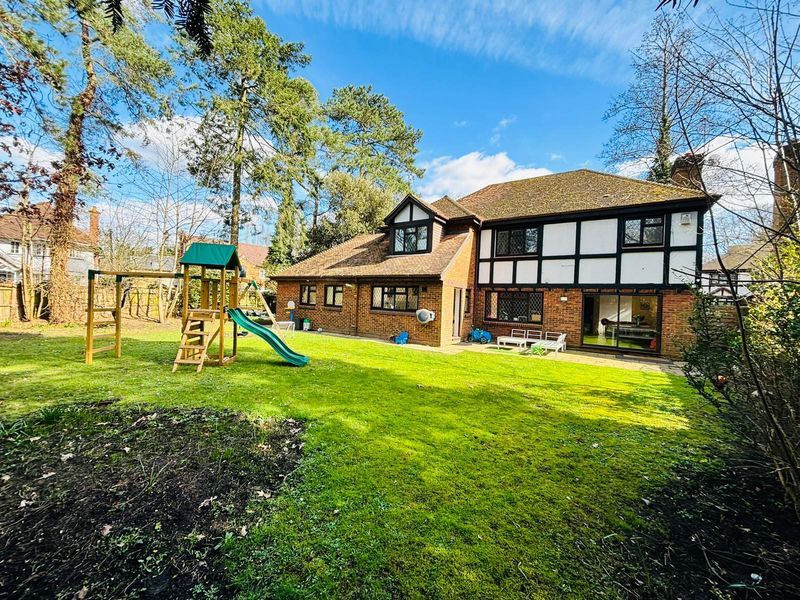 Property photo 1 of 11 Garden