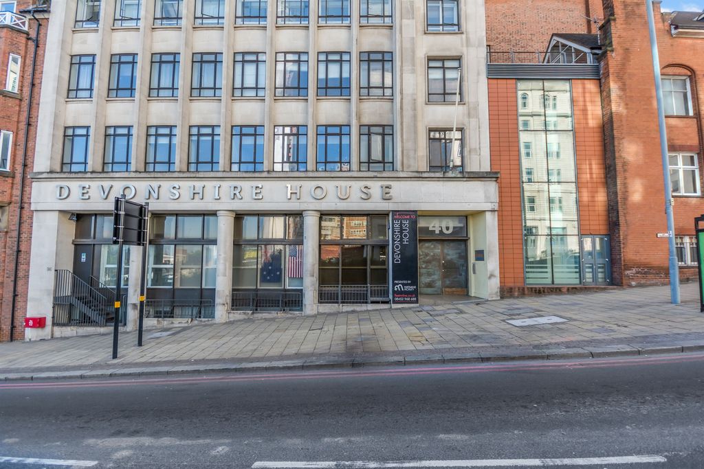 Property photo 1 of 11