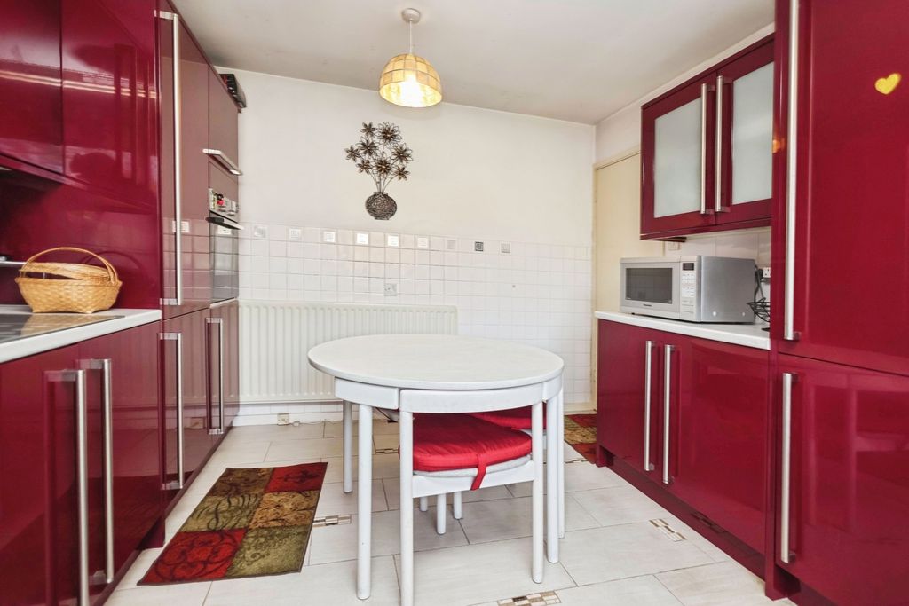 Property photo 3 of 12 Pbox-Img.Jpg