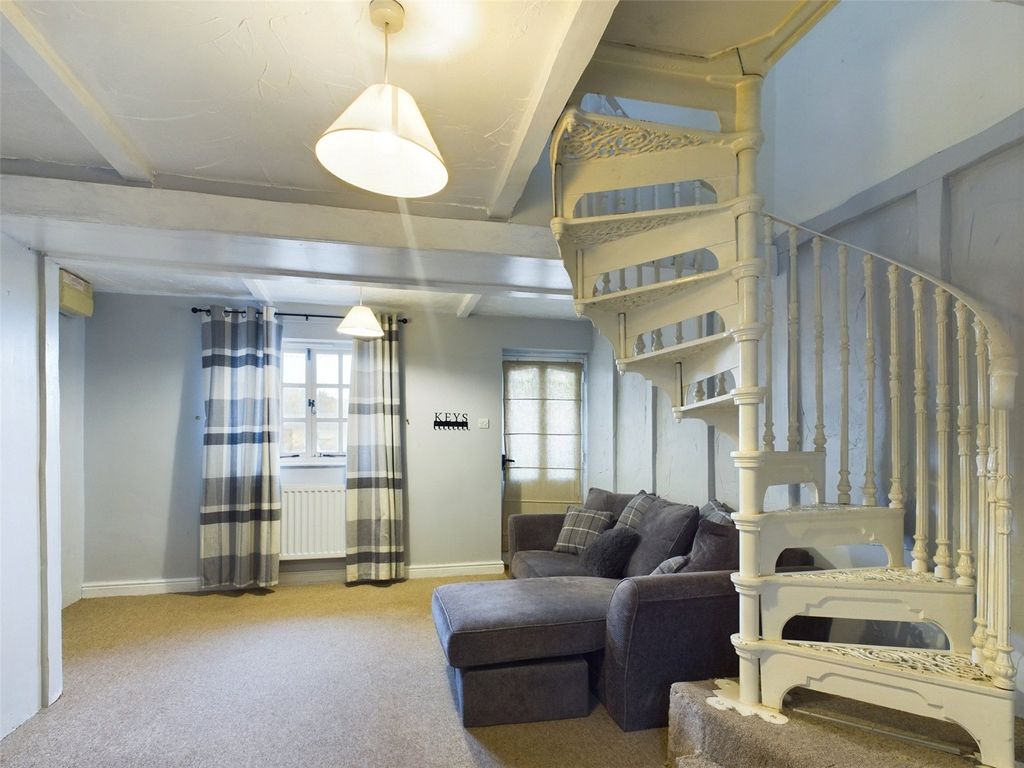 Property photo 2 of 8 Picture No. 05