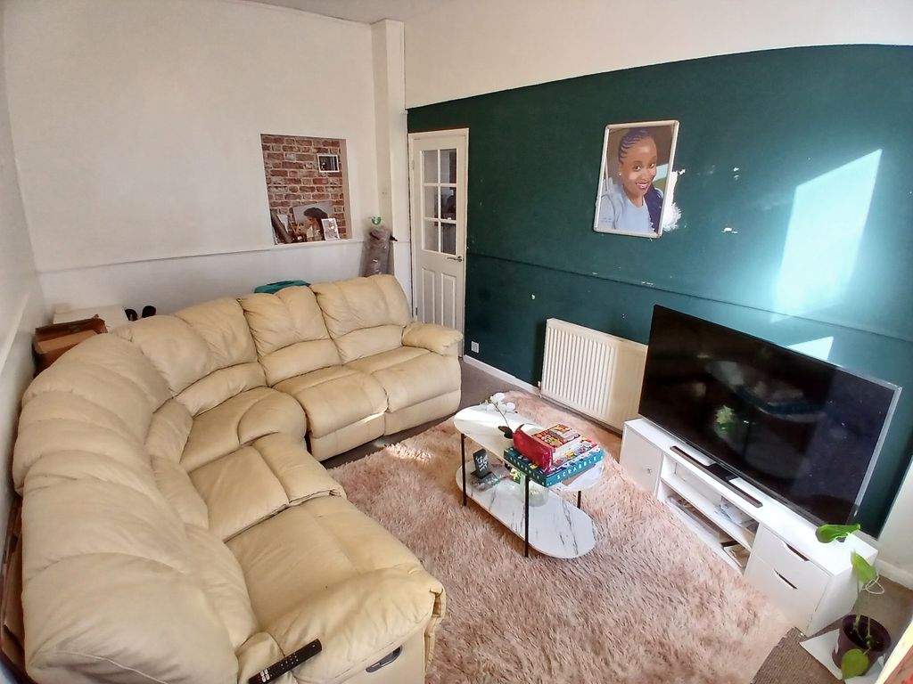 Property photo 3 of 7