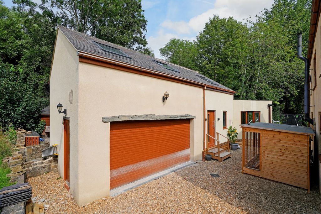 Property photo 2 of 48 Dsc07589
