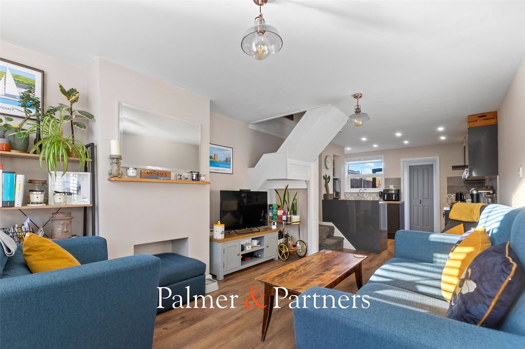 Property photo 2 of 19 Picture No. 04