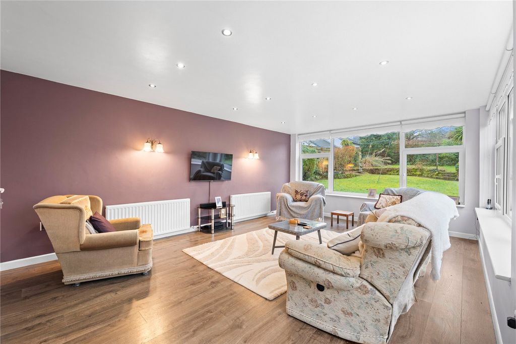 Property photo 3 of 30 Picture No. 05