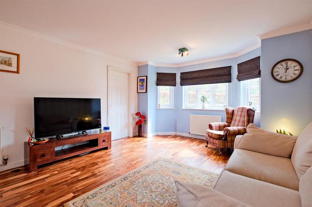 Property photo 3 of 16