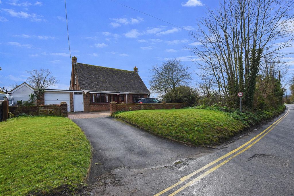 Property photo 1 of 16 Bull Lane.Jpg