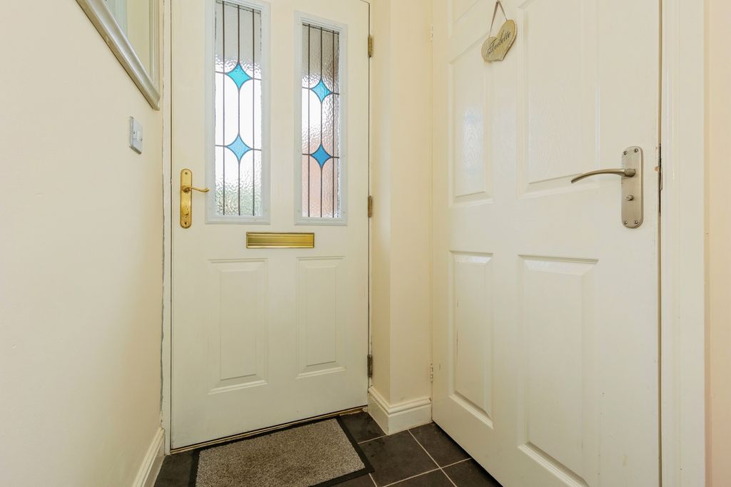Property photo 2 of 17 Photo
