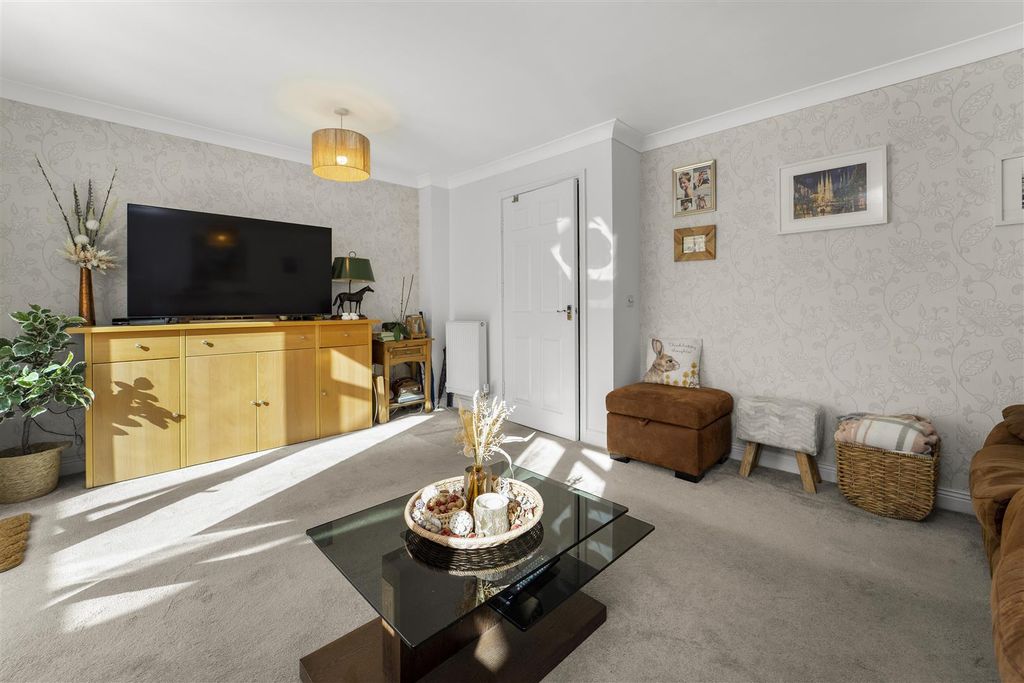 Property photo 3 of 29 2.Jpg