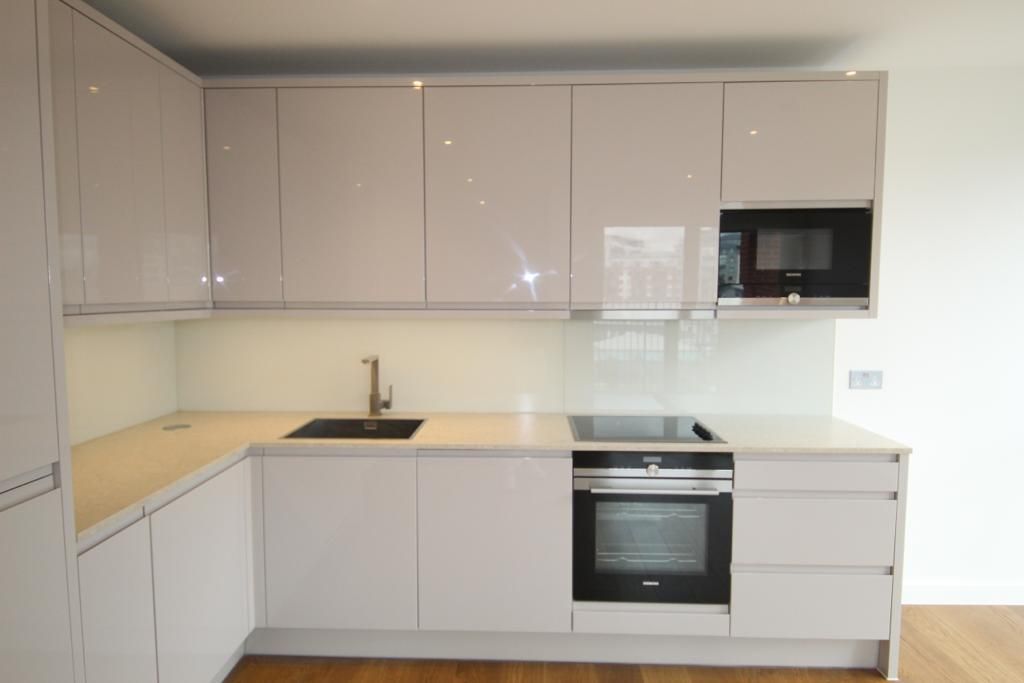 Property photo 3 of 13 Kitchen