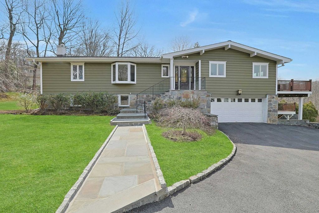 Property photo 1 of 26