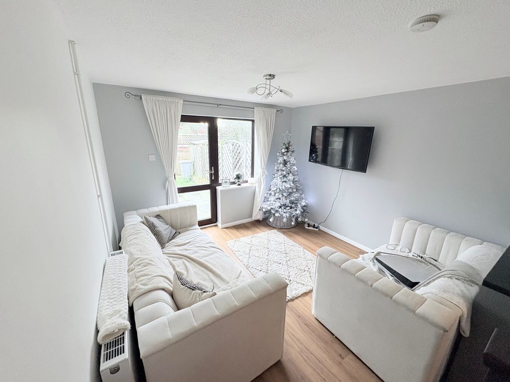 Property photo 2 of 5