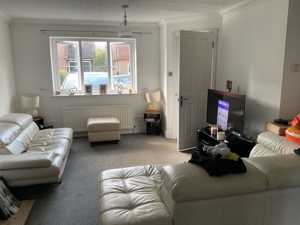 Property photo 3 of 10