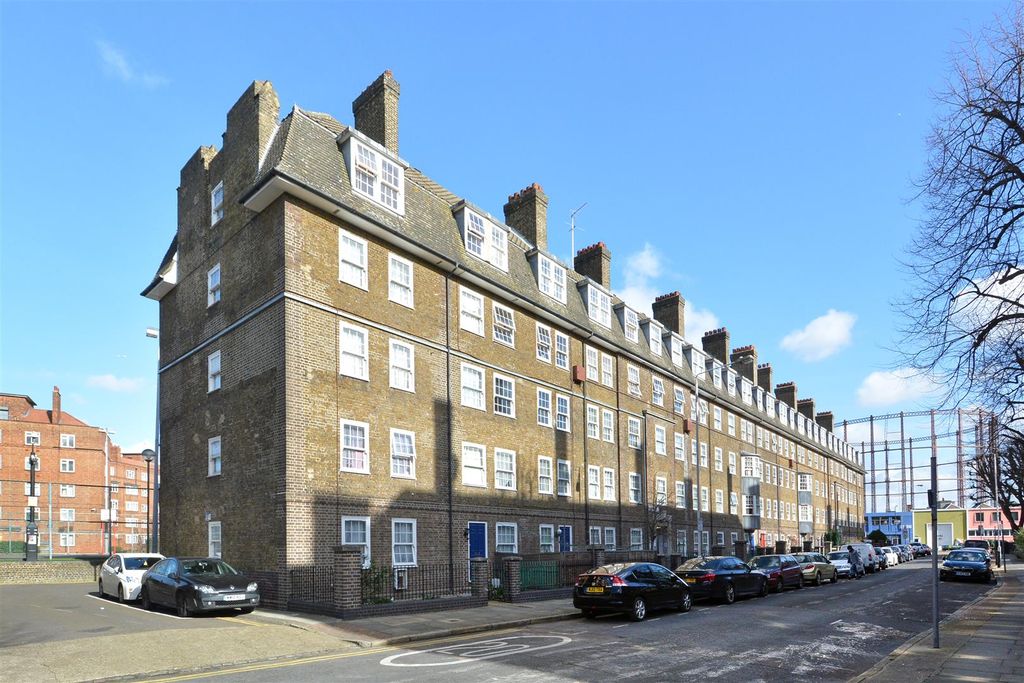 Property photo 1 of 5 April Court