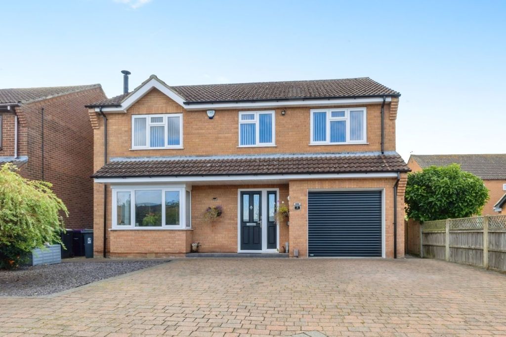 Property photo 1 of 18