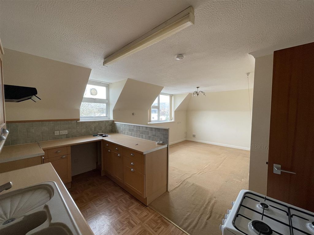 Property photo 2 of 18 Img_2766.Jpg