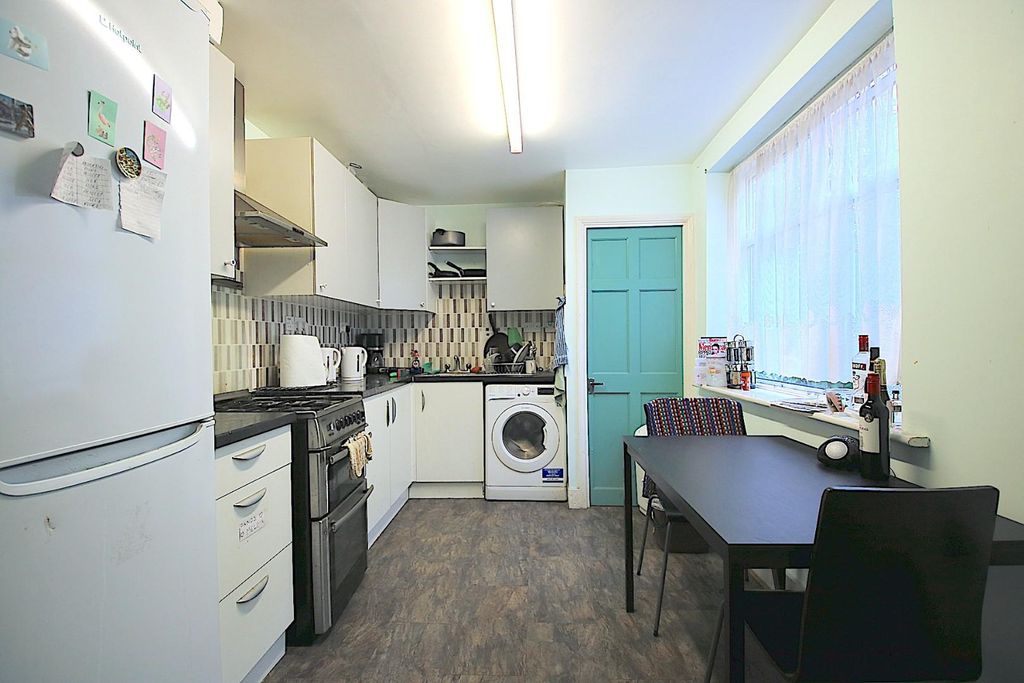 Property photo 3 of 10 Img_8684.Jpg
