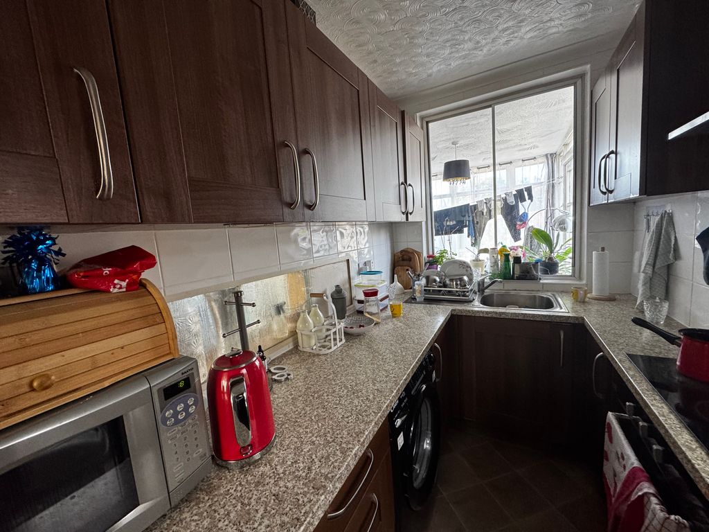 Property photo 2 of 9 Image