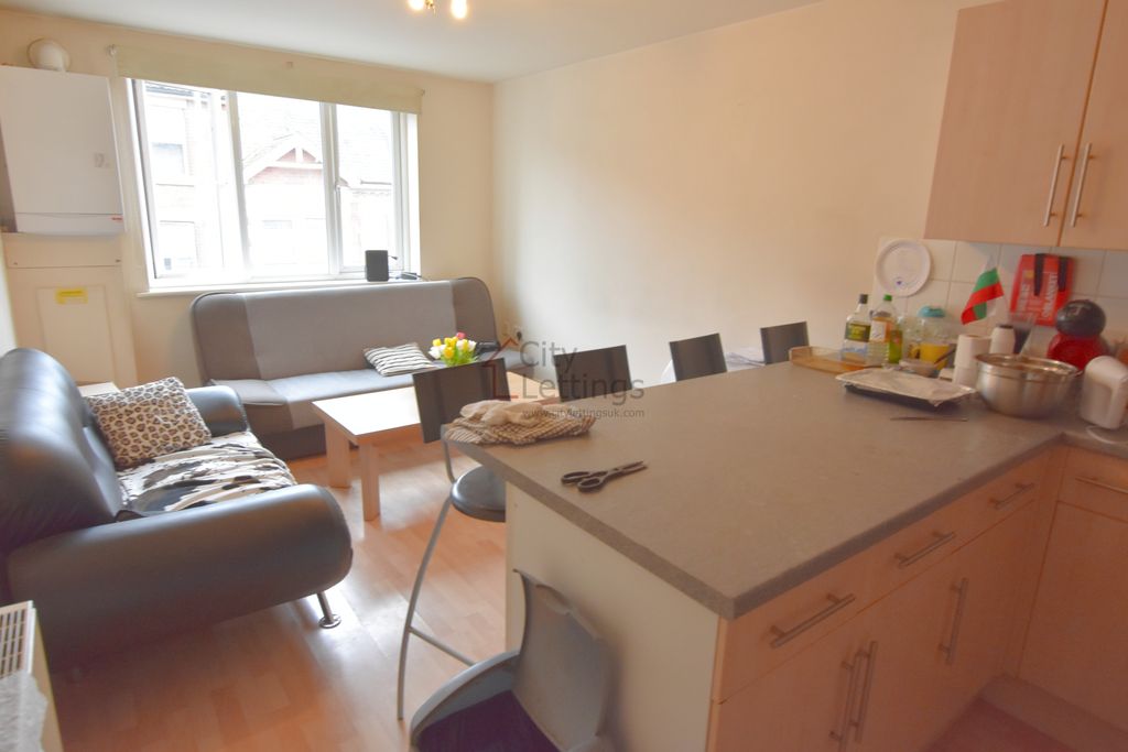 Property photo 2 of 14